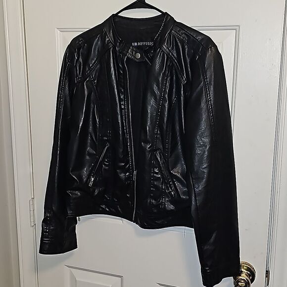 I.B. Diffusion faux leather motorcycle jacket size M - Picture 1 of 4